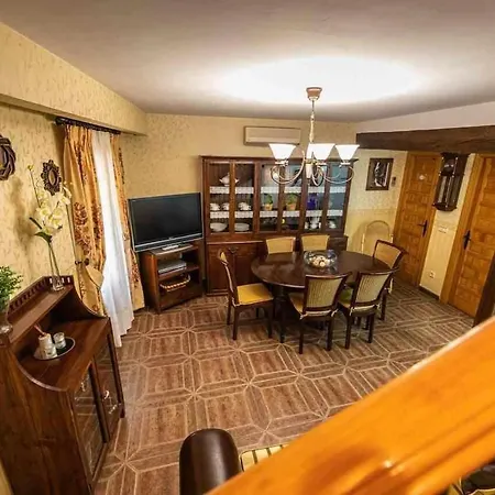La Casa De Santo Tomé *